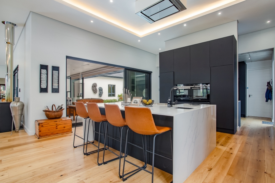 4 Bedroom Property for Sale in Val De Vie Estate Western Cape